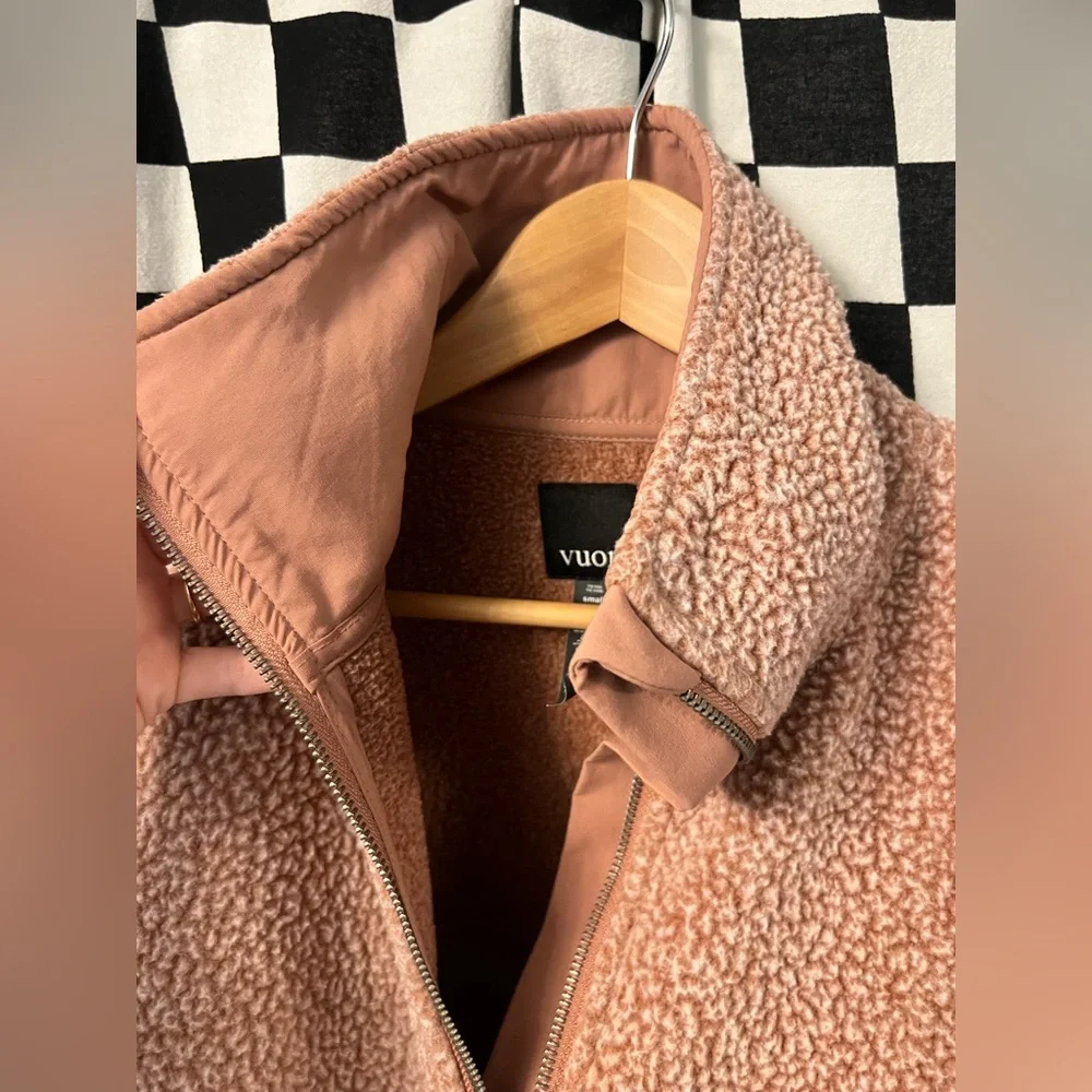 Vuori Women's Alpine Sherpa Jacket - Picture 15 of 16